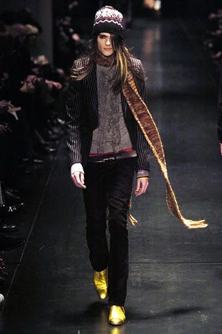 Look 16